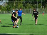 Laatste training S.K.N.W.K. JO11-1JM van seizoen 2022-2023 (partijtje tegen de ouders) (69/221)